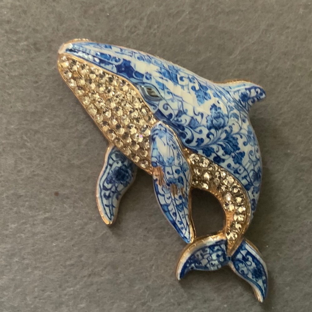 Vintage Gold Tone Blue White Enamel Whale Brooch Rhinestone Chinoiserie Pin
